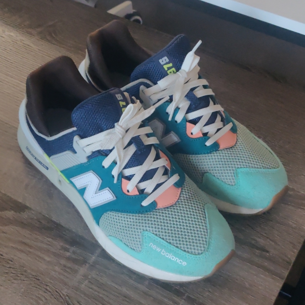New Balance 997 S Mens Size 10 Teal Blue Peach